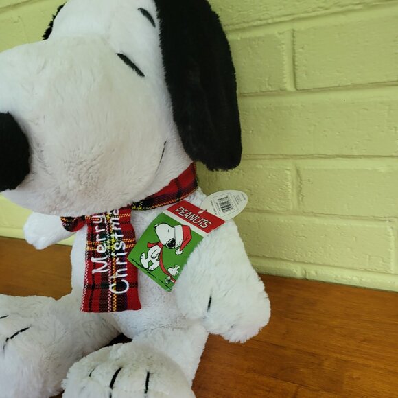 Peanuts Holiday SNOOPY Merry Christmas Scarf 18" Plush Brand New Gift Decor T7 - Picture 4 of 9